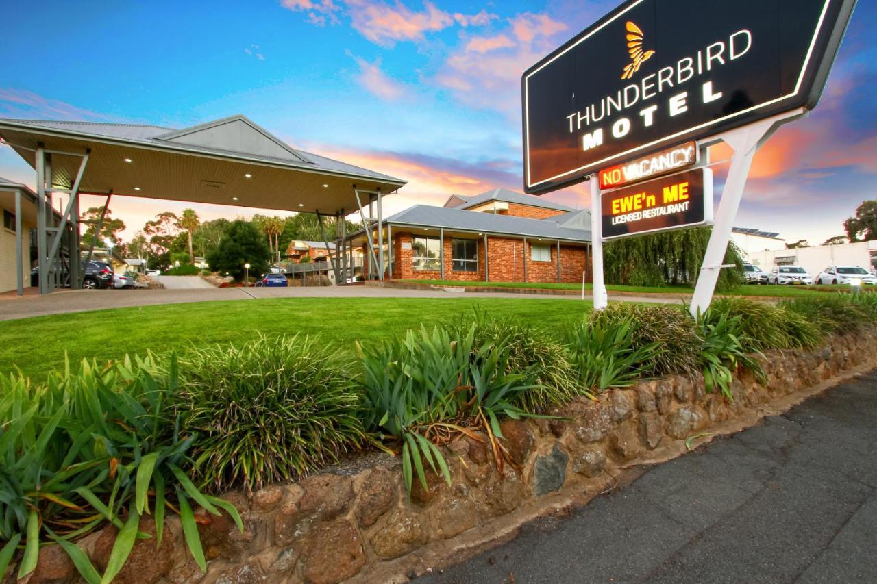 Thunderbird Motel Yass Ngoại thất bức ảnh